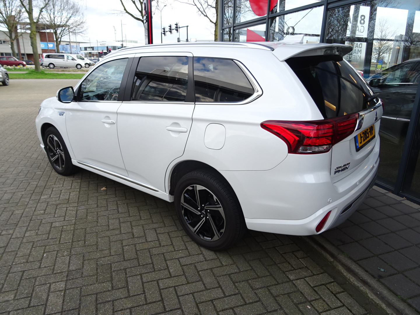 Mitsubishi Mitsubishi