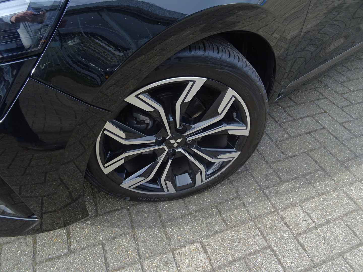 Mitsubishi Mitsubishi