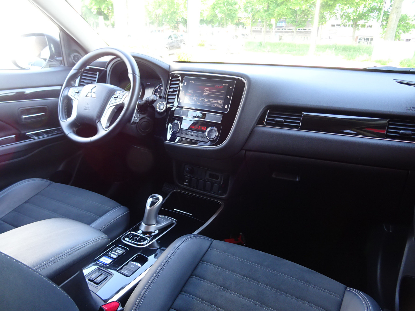 Mitsubishi Mitsubishi