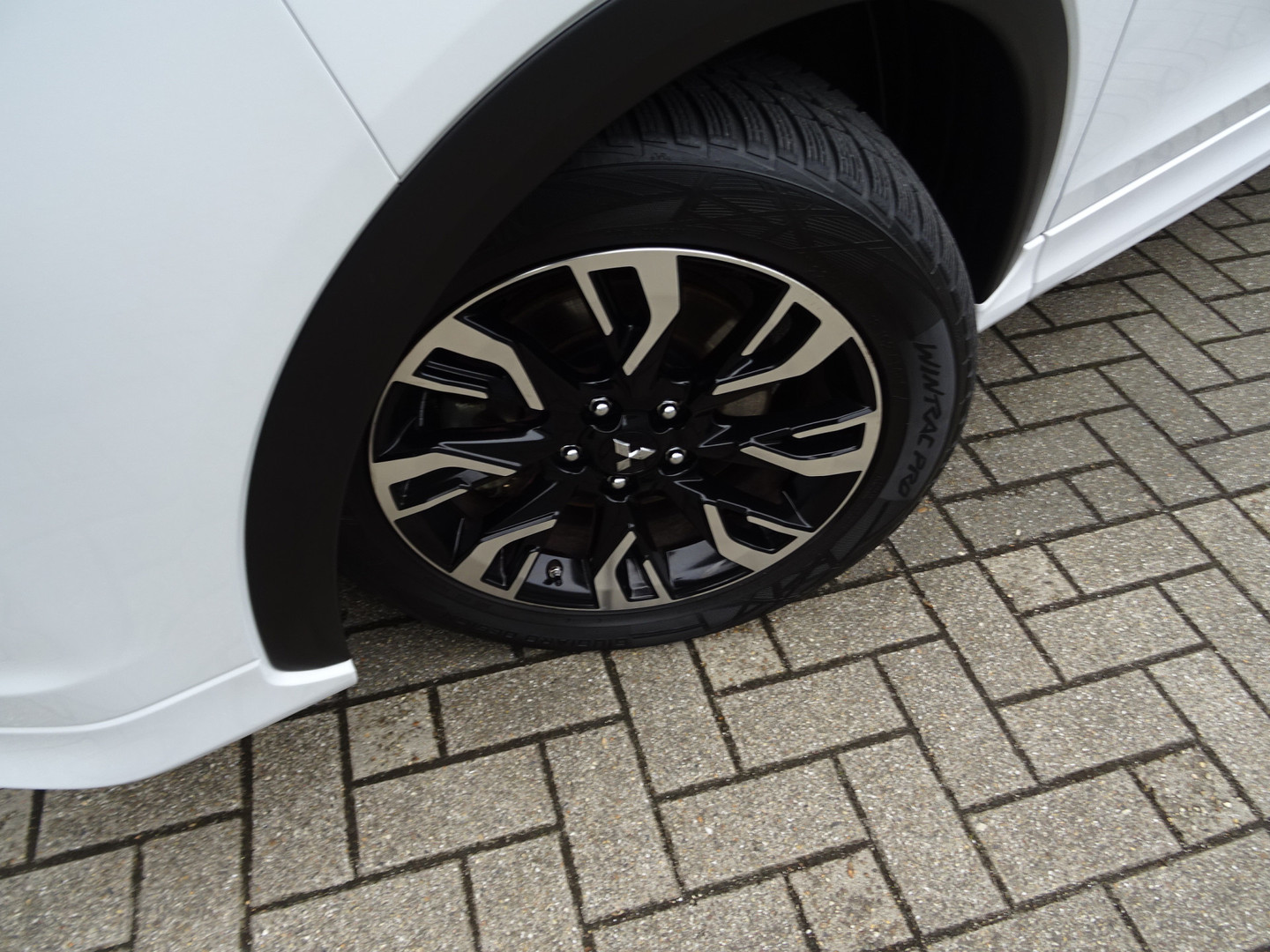 Mitsubishi Mitsubishi