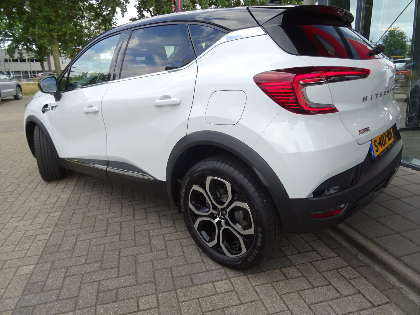 Mitsubishi Mitsubishi