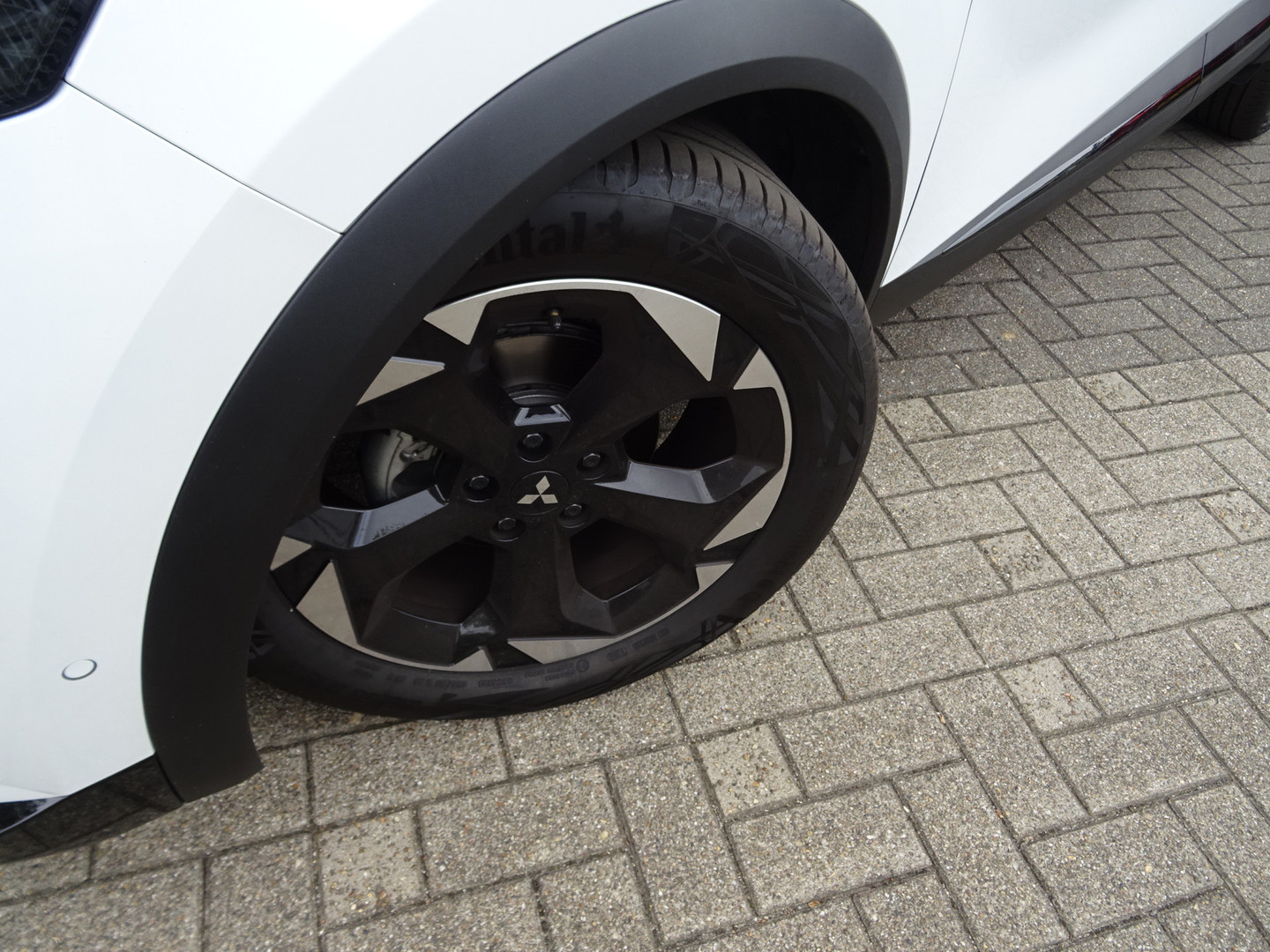 Mitsubishi Mitsubishi