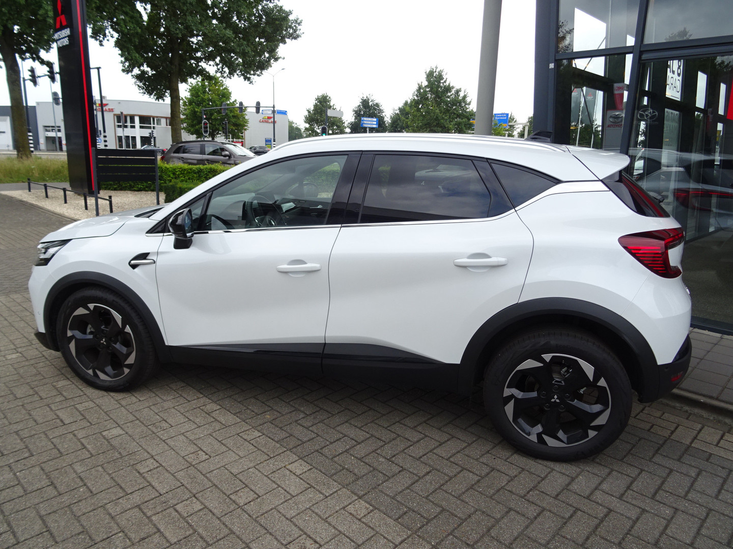 Mitsubishi Mitsubishi