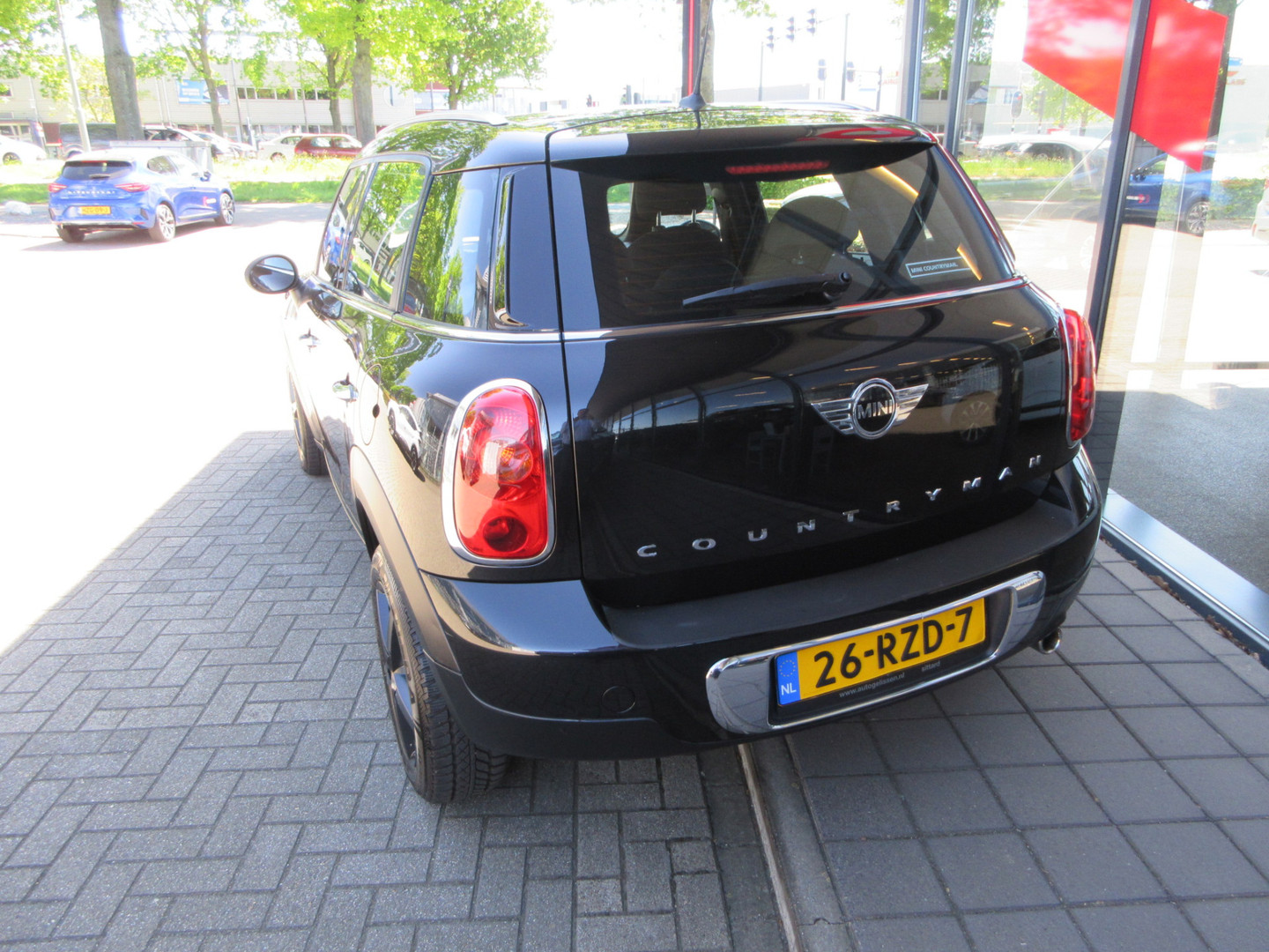 MINI