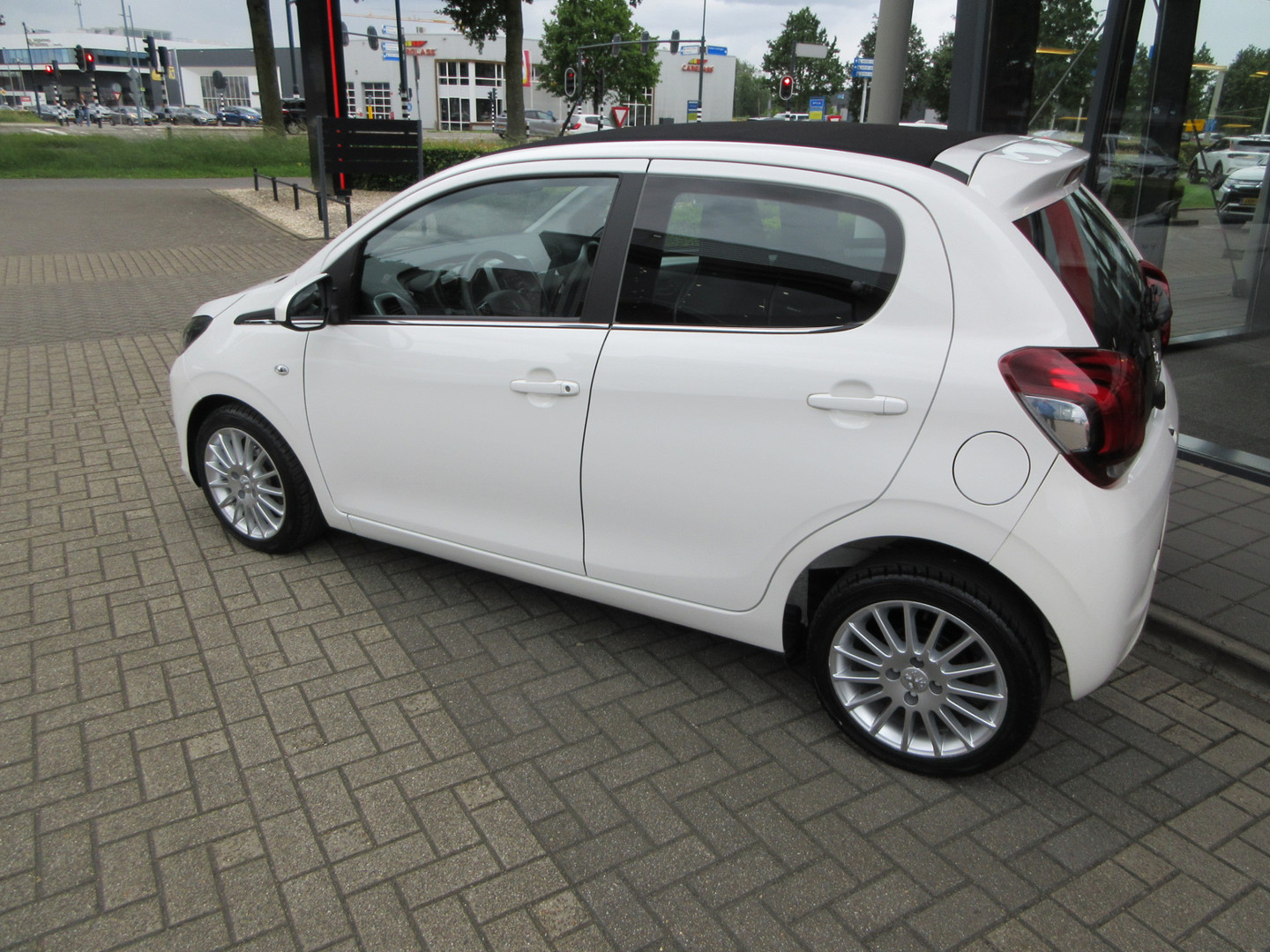 Peugeot