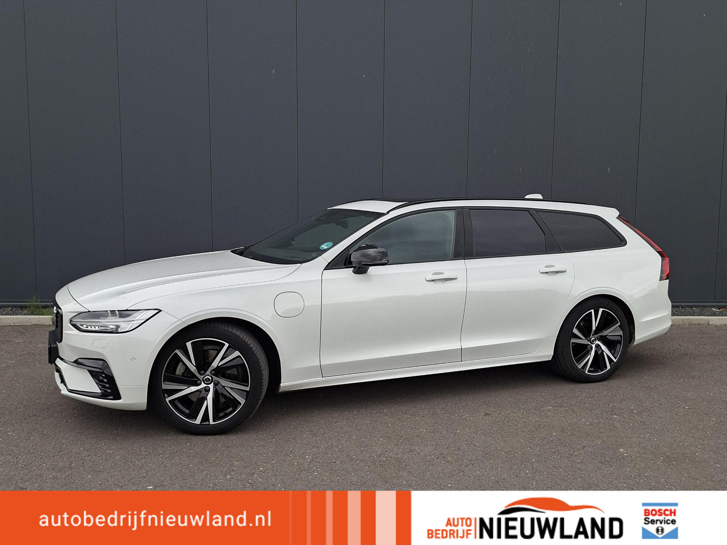 Volvo V90 2.0 T6 Plug-in hybrid AWD Ultimate Bright bij Boschcarservicenieuwland | Bosch Car Service Autobedrijf Nieuwland