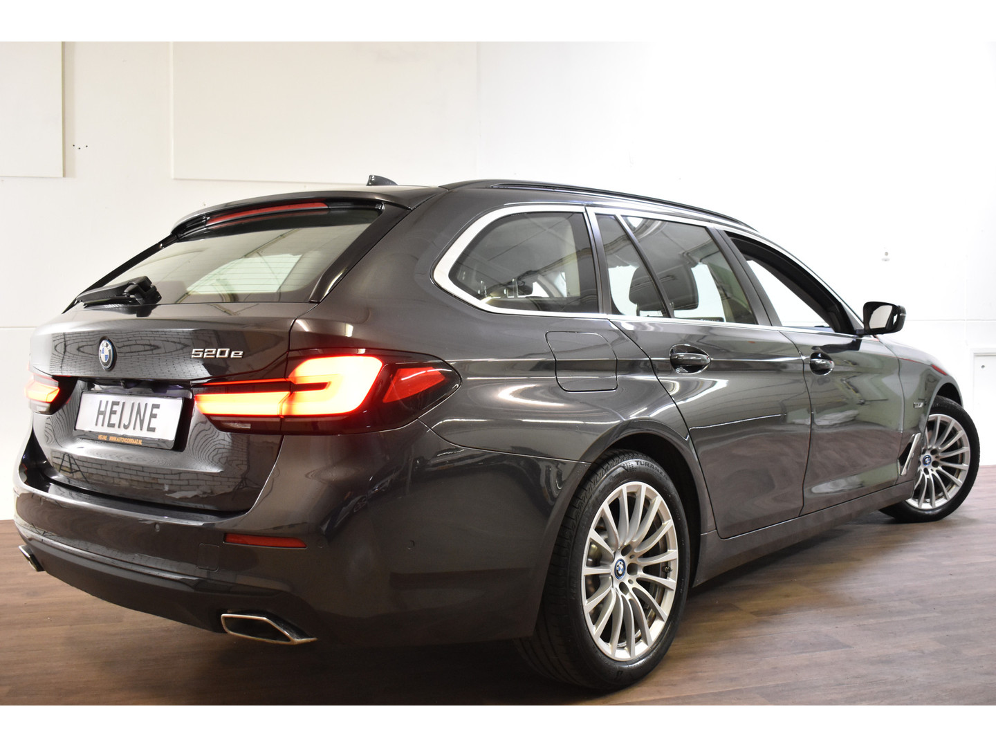 BMW BMW