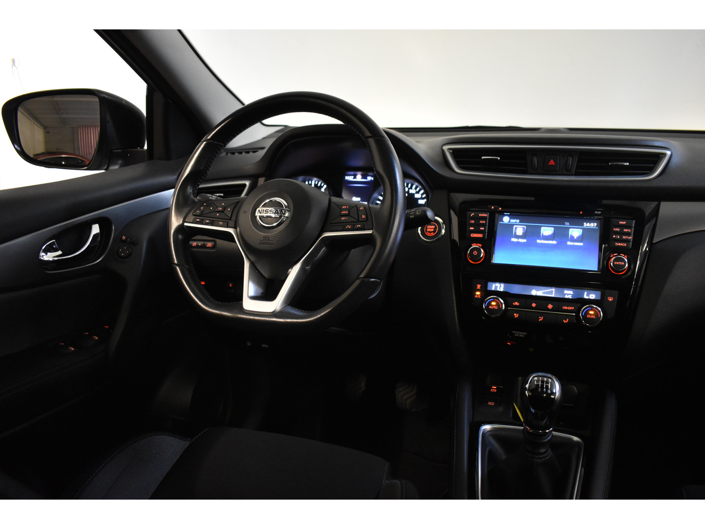 Nissan Nissan