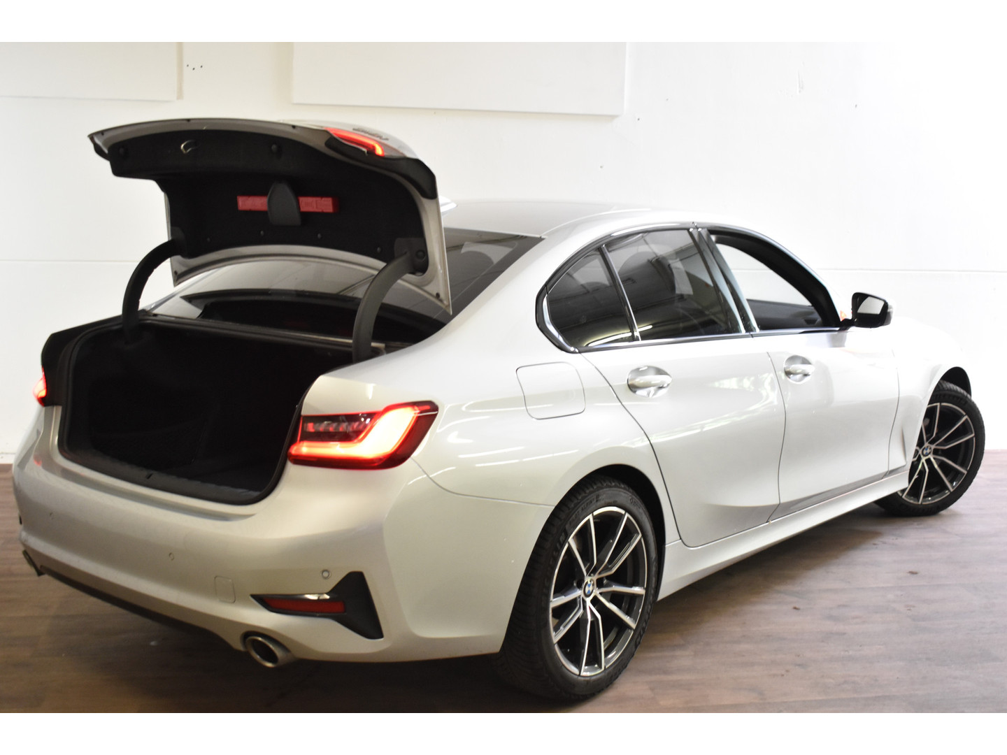 BMW BMW