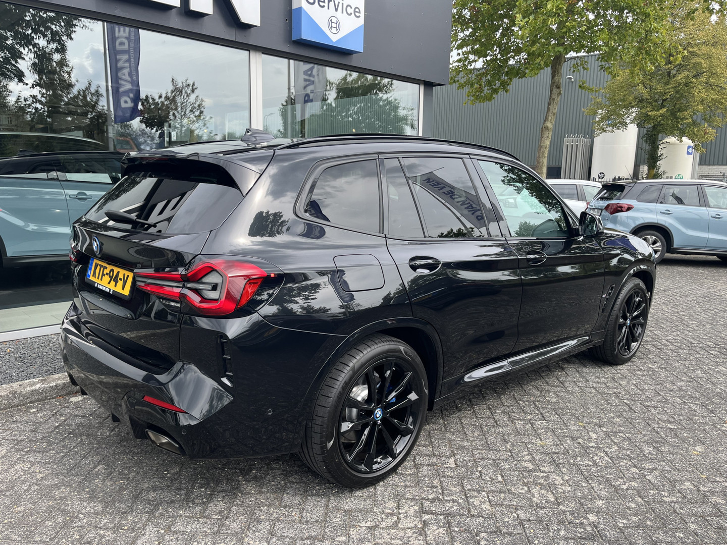 BMW BMW