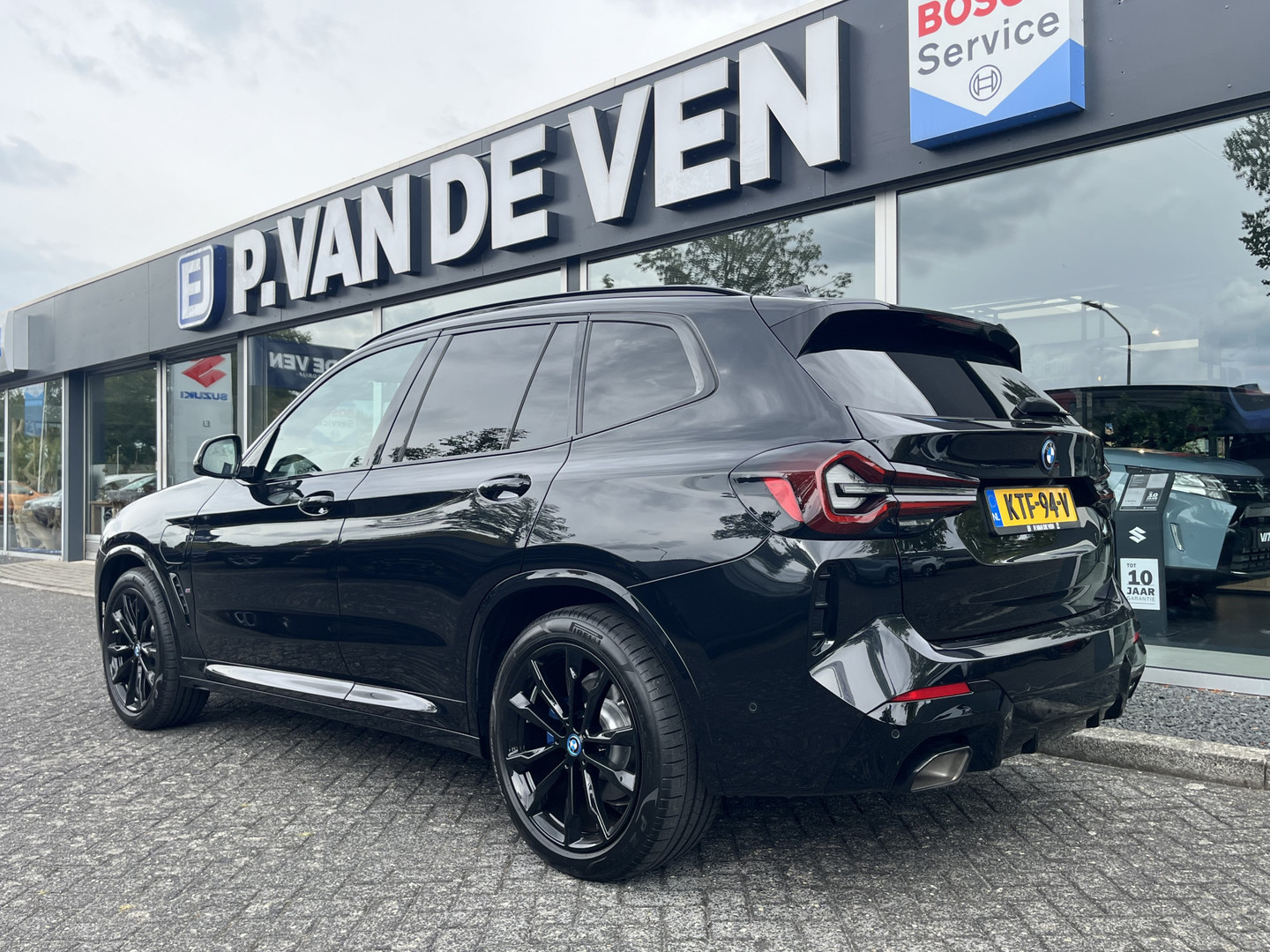 BMW BMW