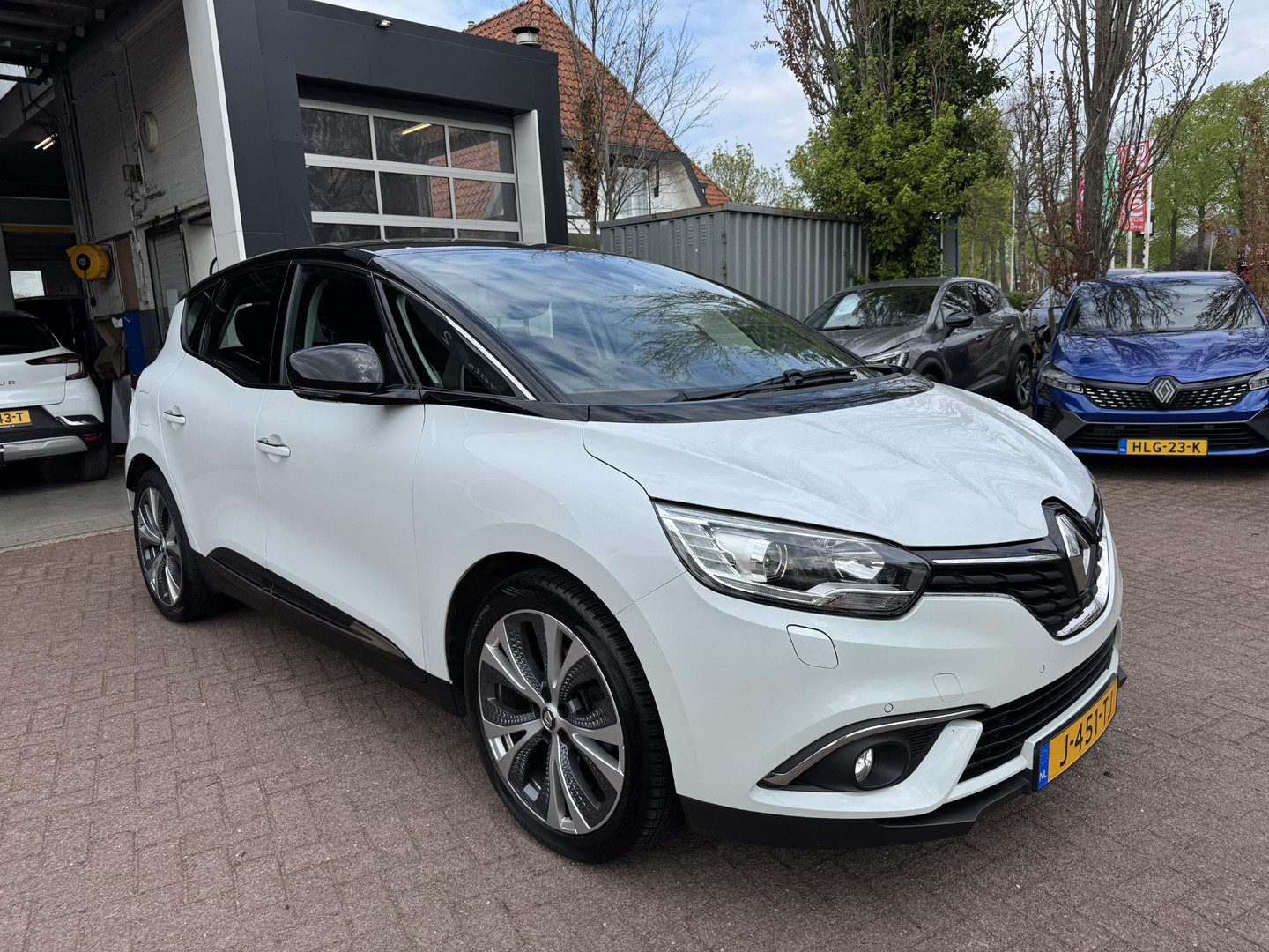 Renault Renault
