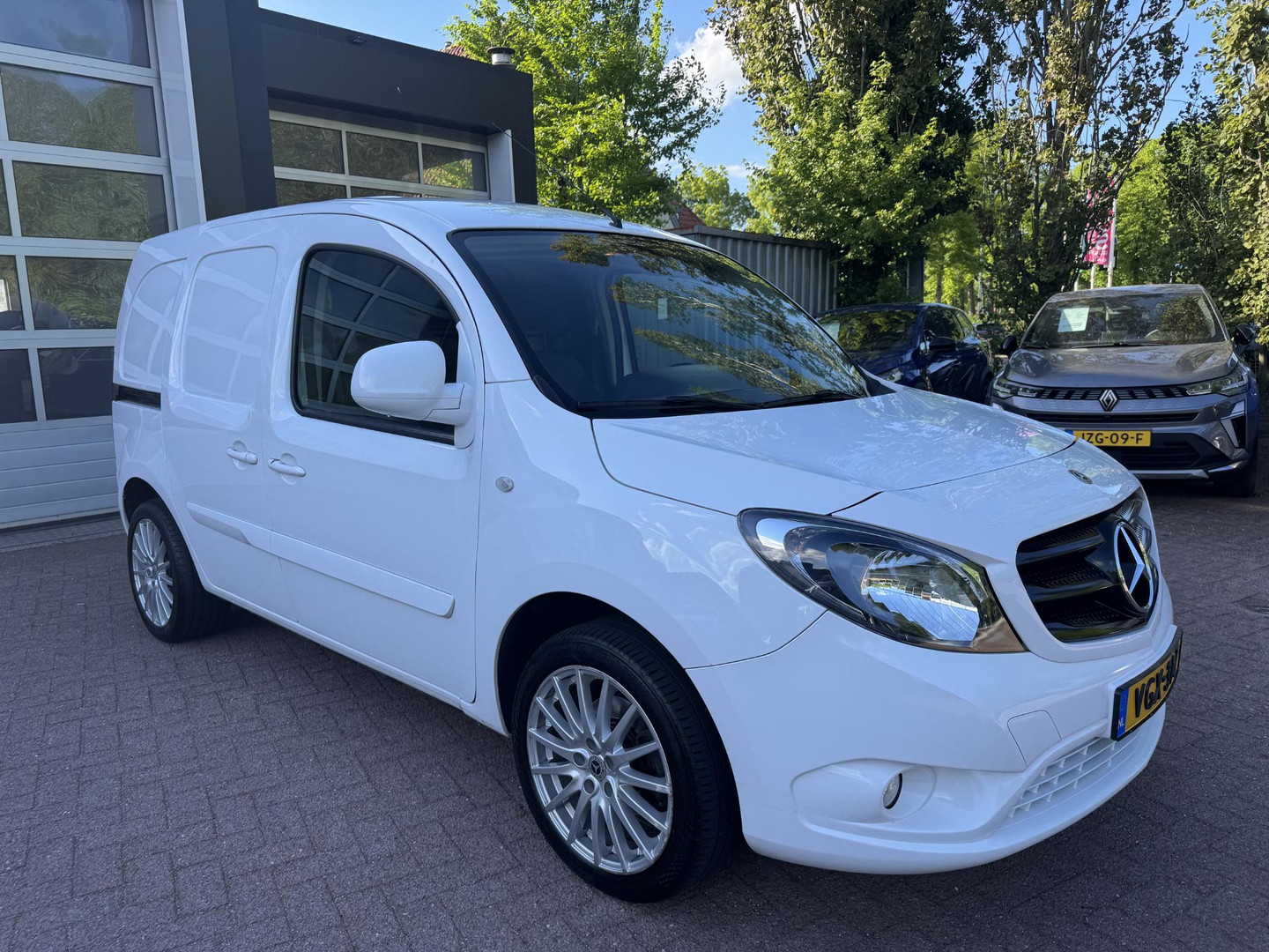 Mercedes-Benz