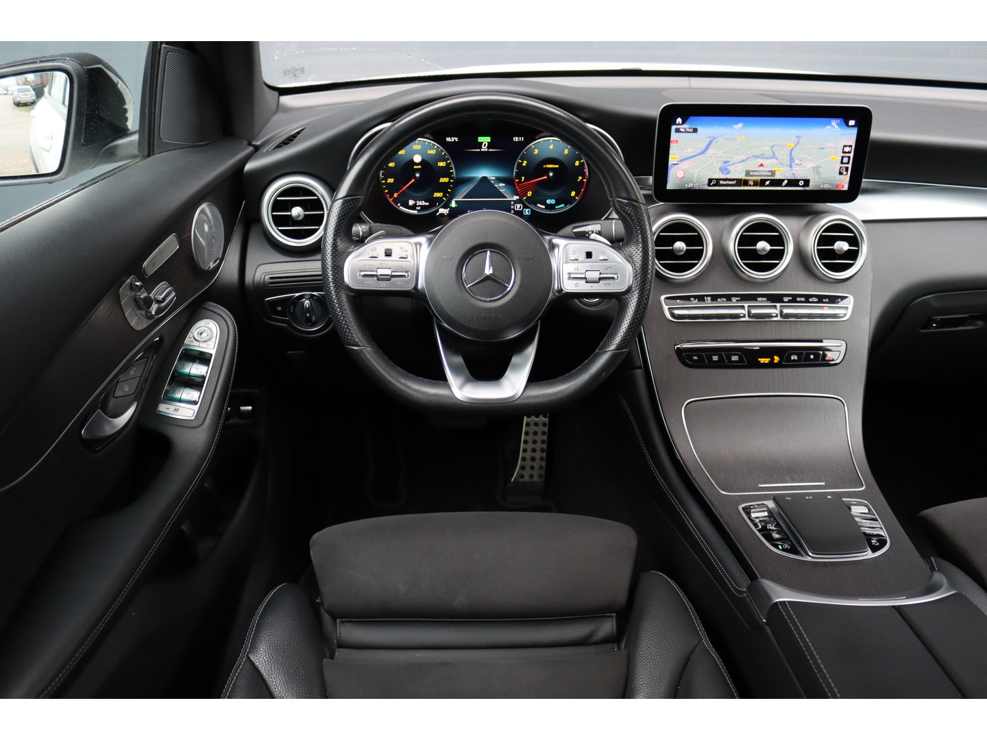Mercedes-Benz Mercedes-Benz