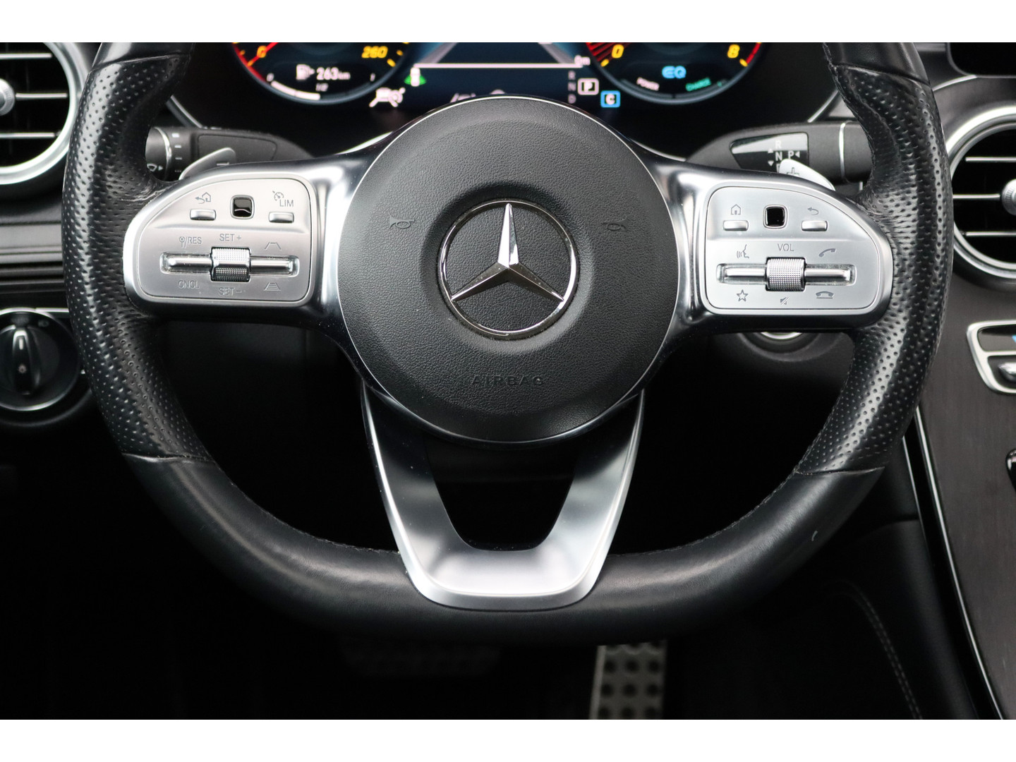 Mercedes-Benz Mercedes-Benz
