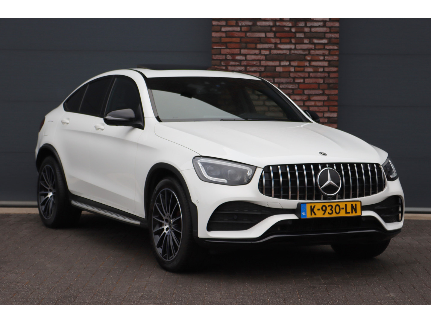 Mercedes-Benz Mercedes-Benz
