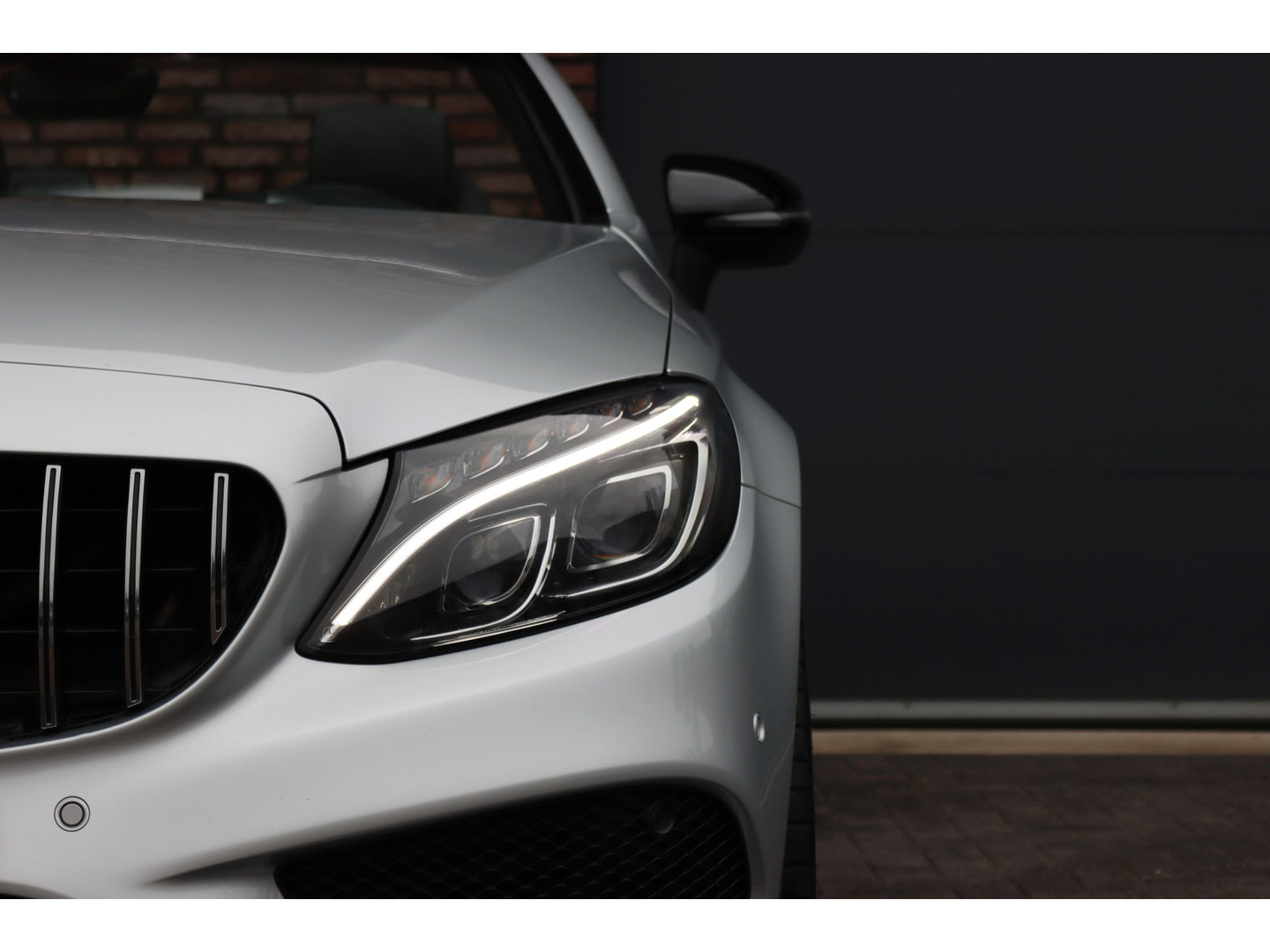 Mercedes-Benz Mercedes-Benz