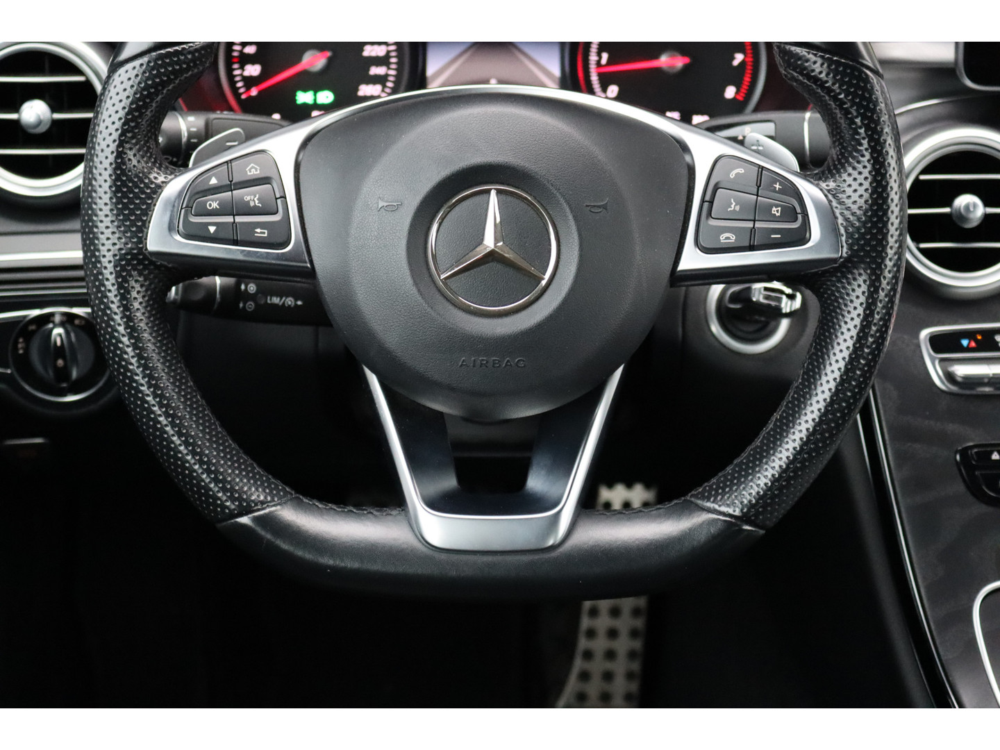 Mercedes-Benz Mercedes-Benz