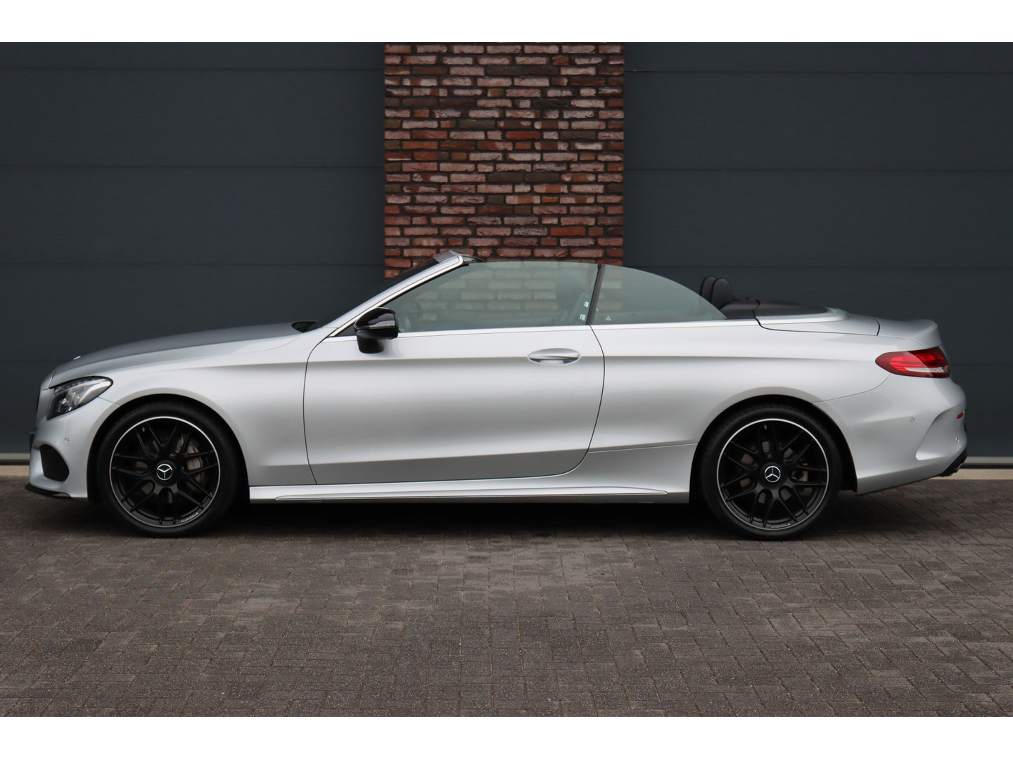Mercedes-Benz Mercedes-Benz