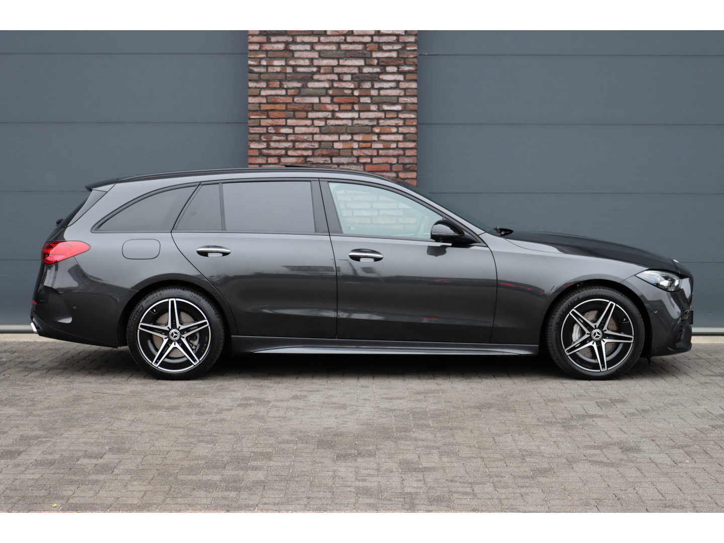 Mercedes-Benz Mercedes-Benz