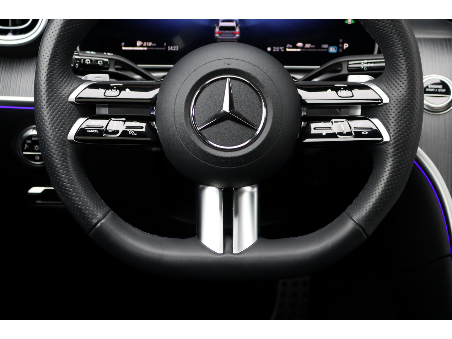 Mercedes-Benz Mercedes-Benz