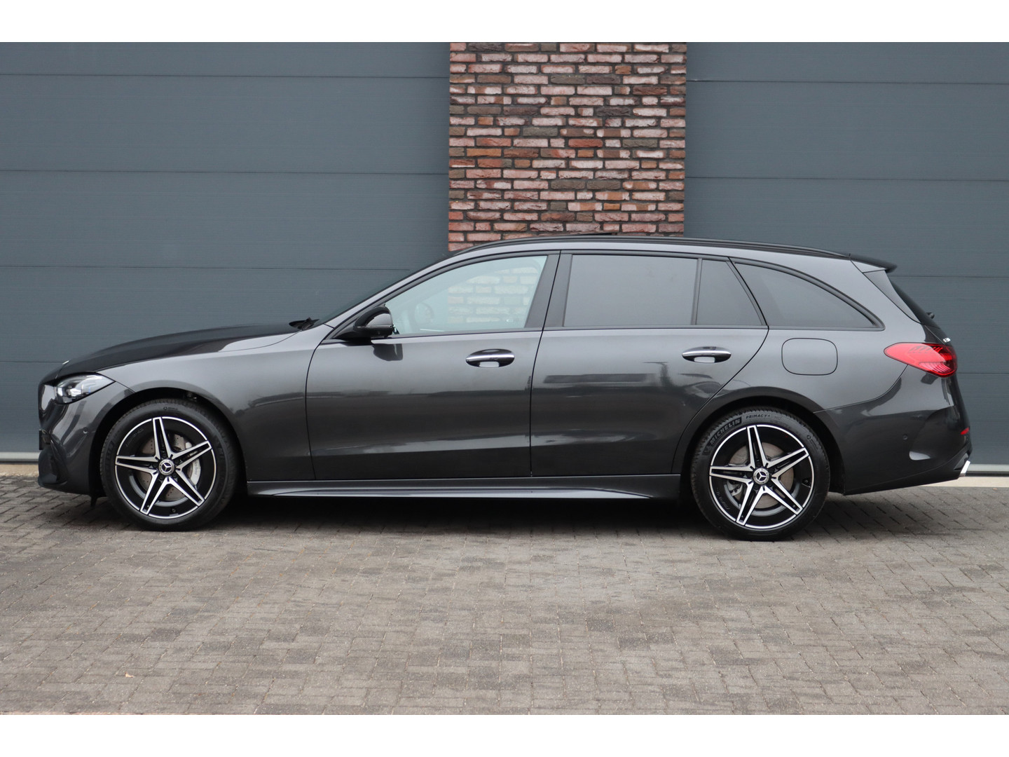 Mercedes-Benz Mercedes-Benz