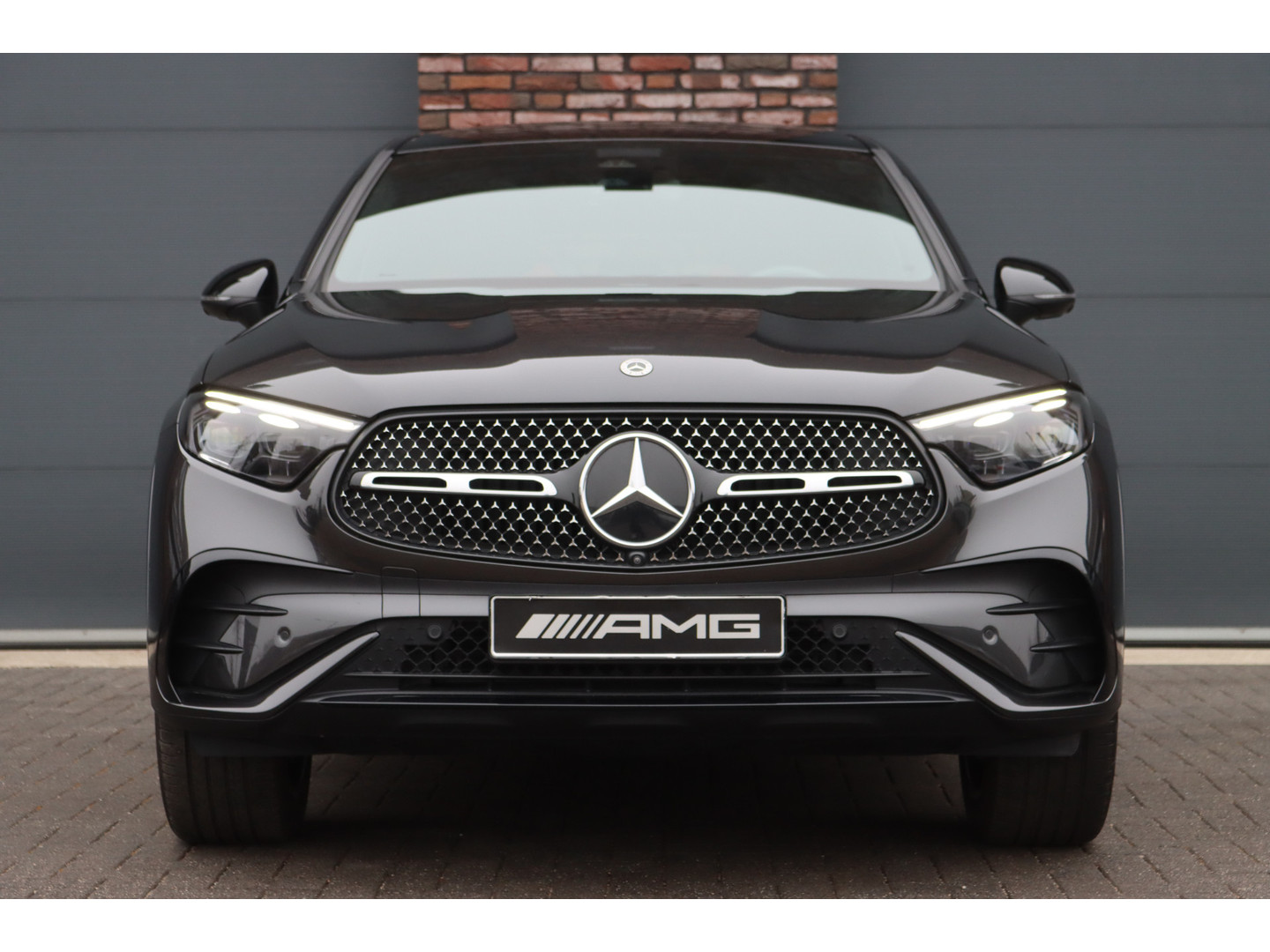 Mercedes-Benz Mercedes-Benz