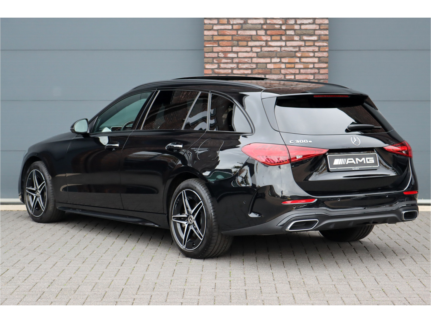 Mercedes-Benz Mercedes-Benz