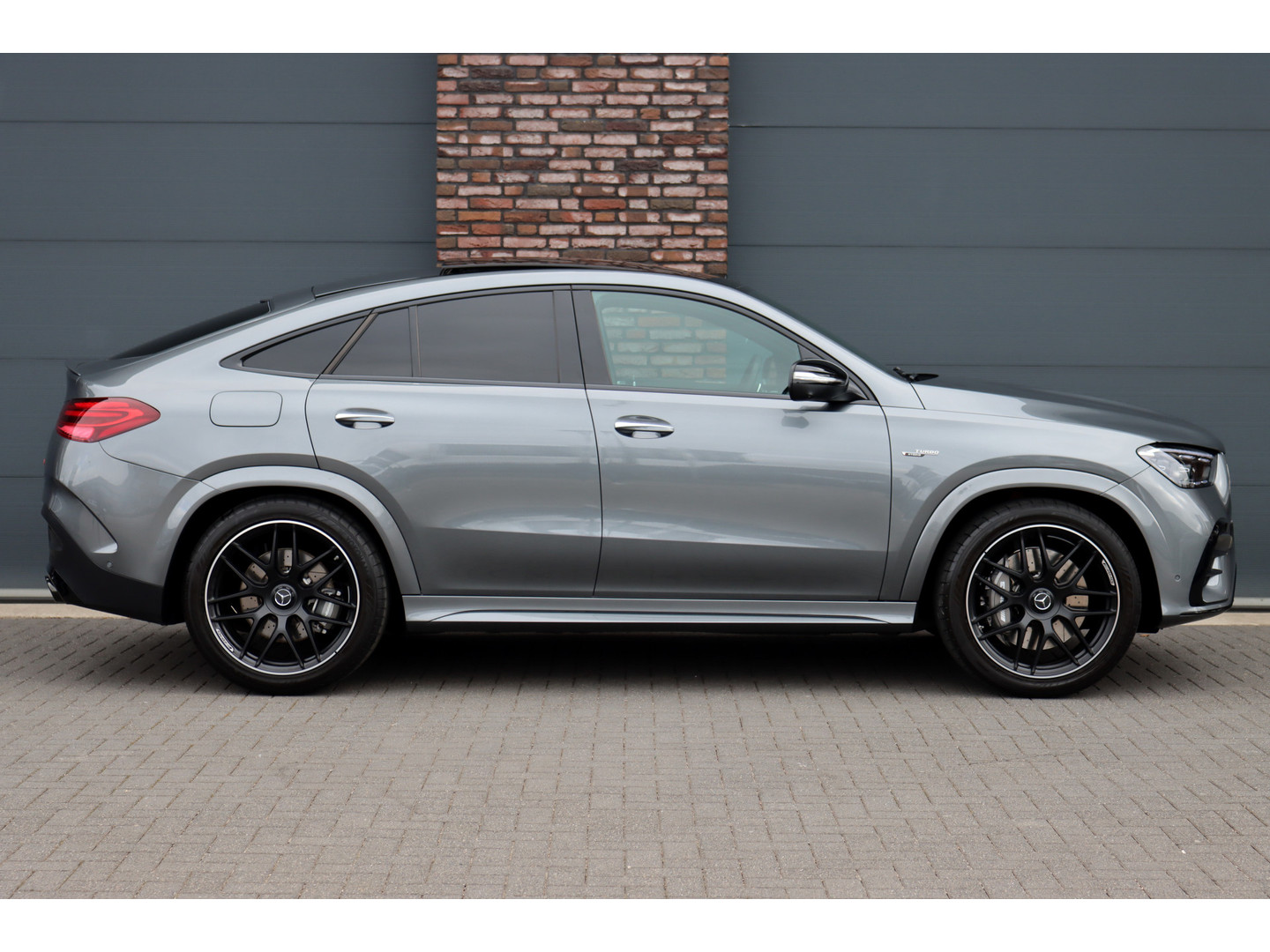 Mercedes-Benz Mercedes-Benz