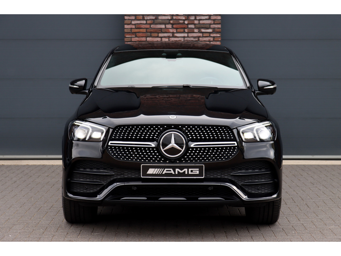 Mercedes-Benz Mercedes-Benz