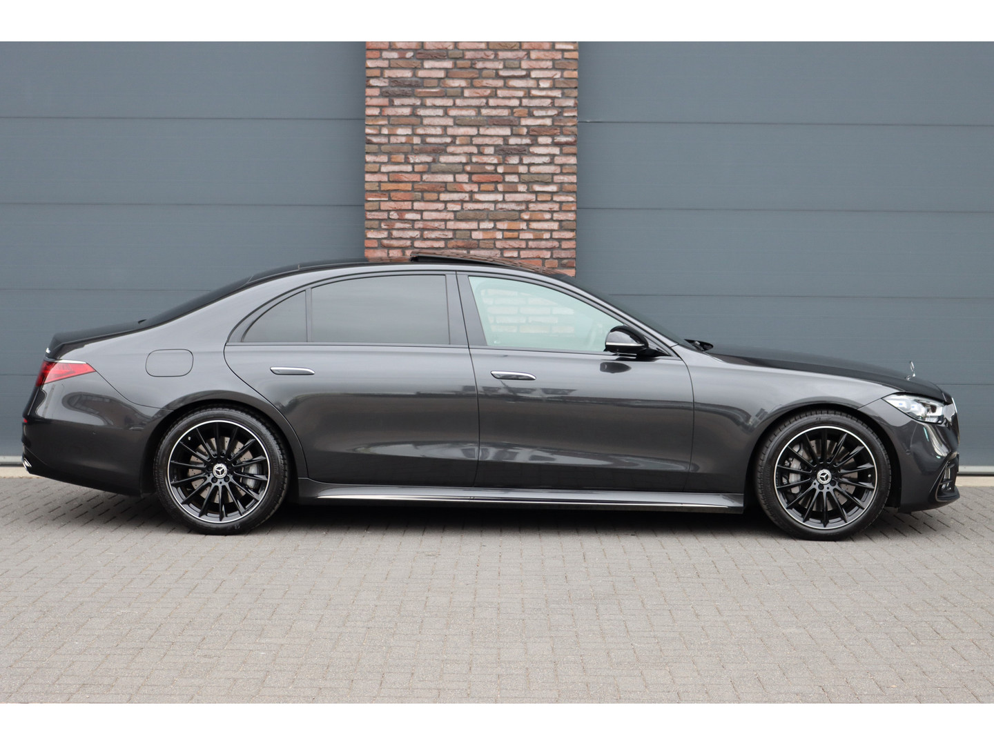 Mercedes-Benz Mercedes-Benz