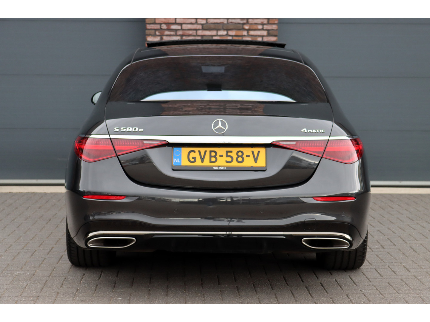 Mercedes-Benz Mercedes-Benz
