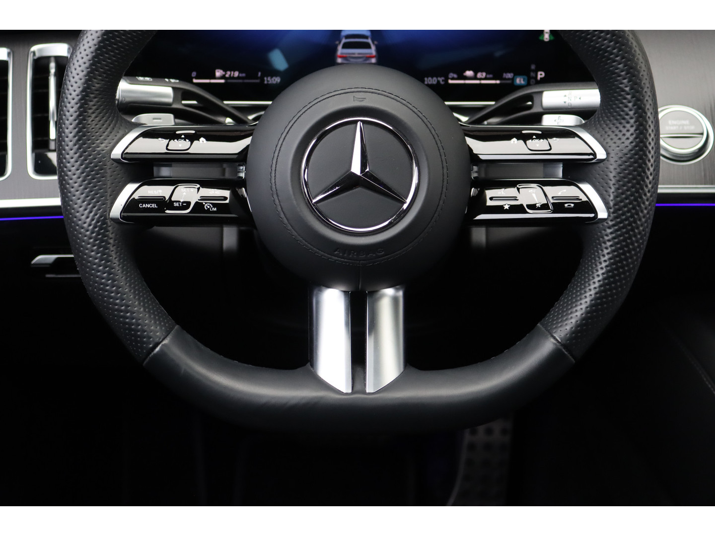 Mercedes-Benz Mercedes-Benz