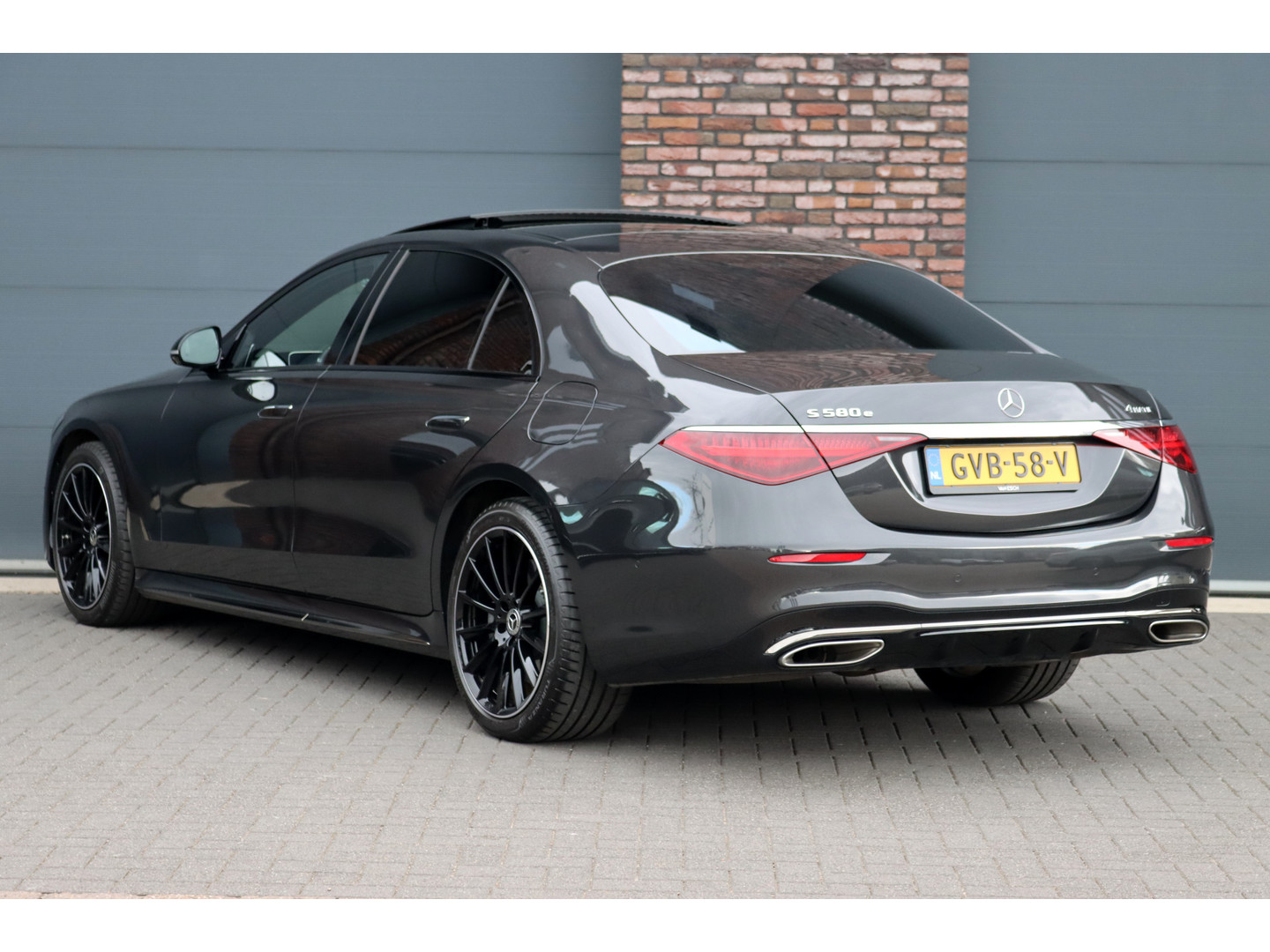 Mercedes-Benz Mercedes-Benz