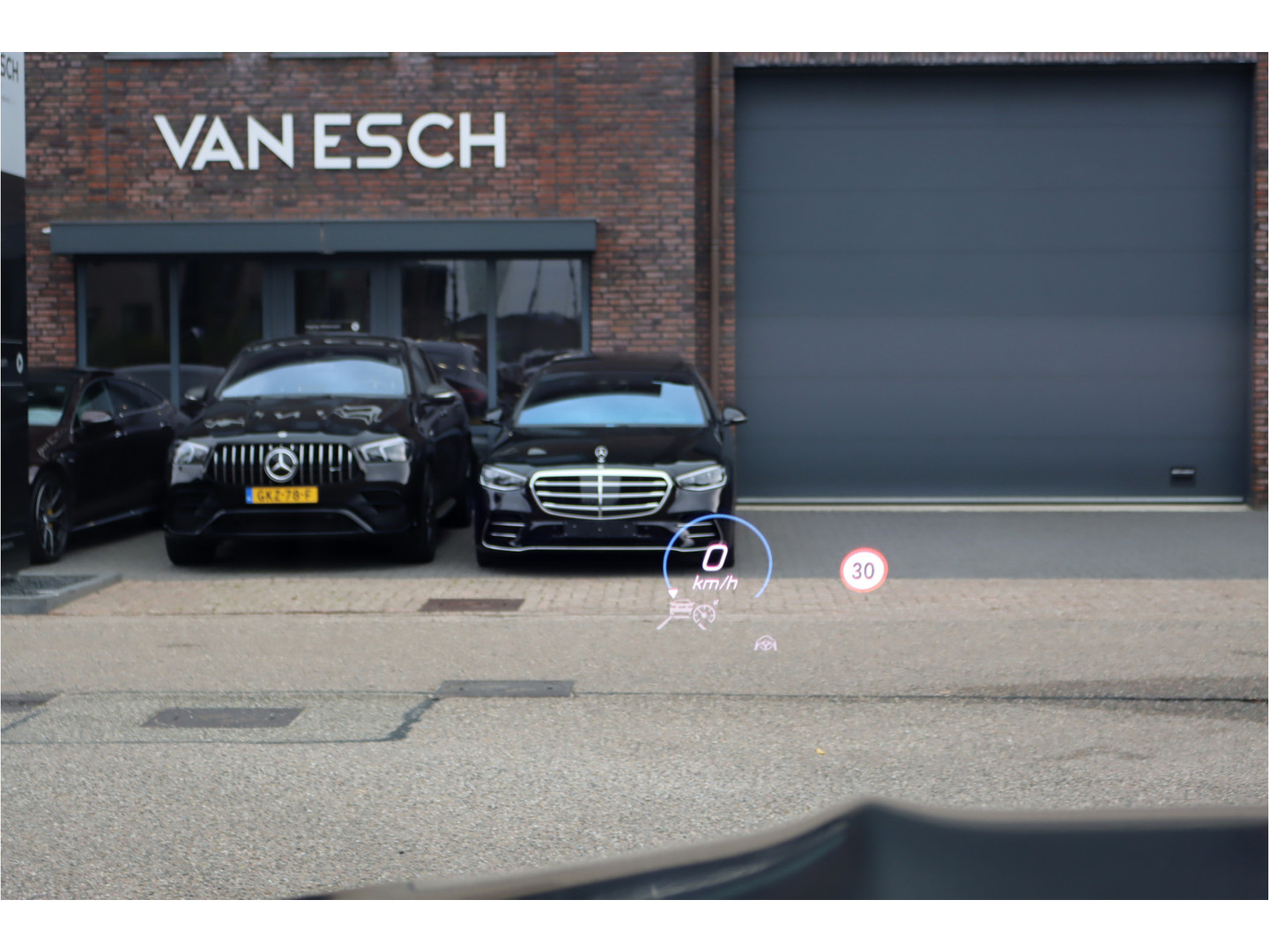 Mercedes-Benz Mercedes-Benz