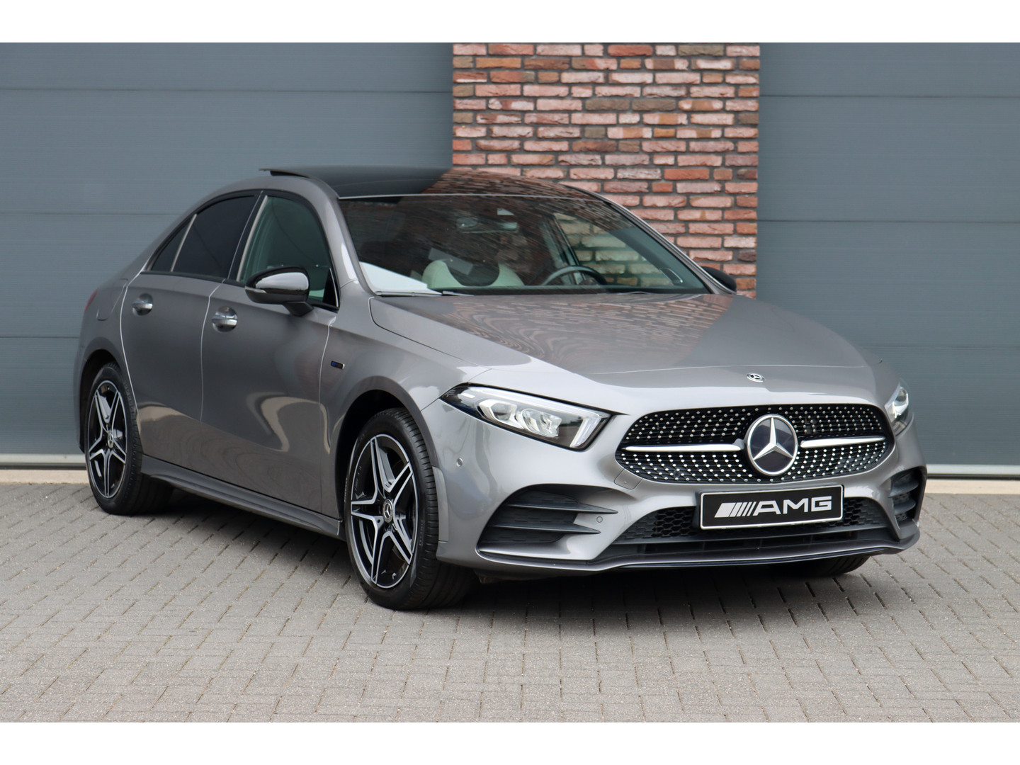 Mercedes-Benz Mercedes-Benz