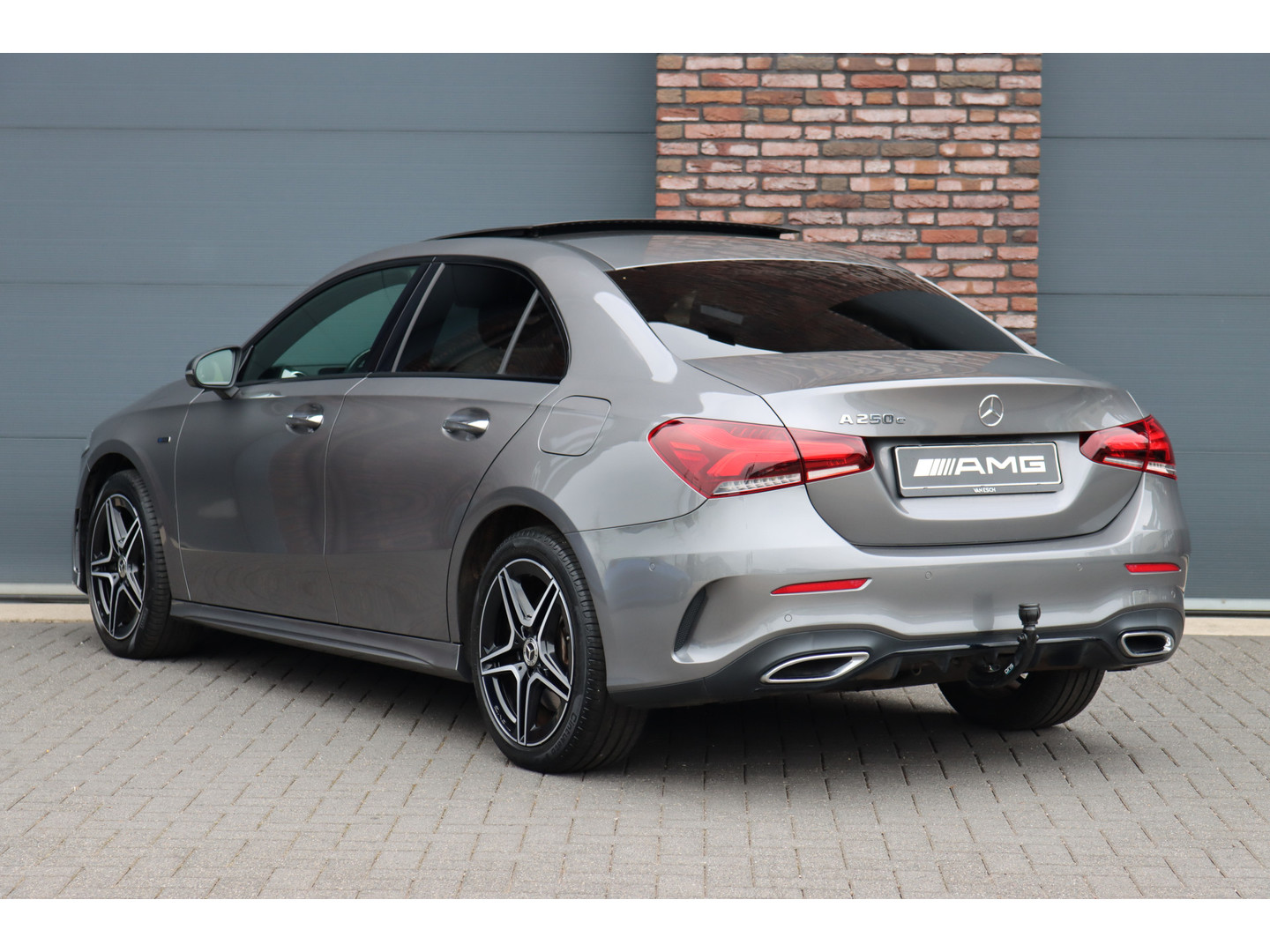 Mercedes-Benz Mercedes-Benz