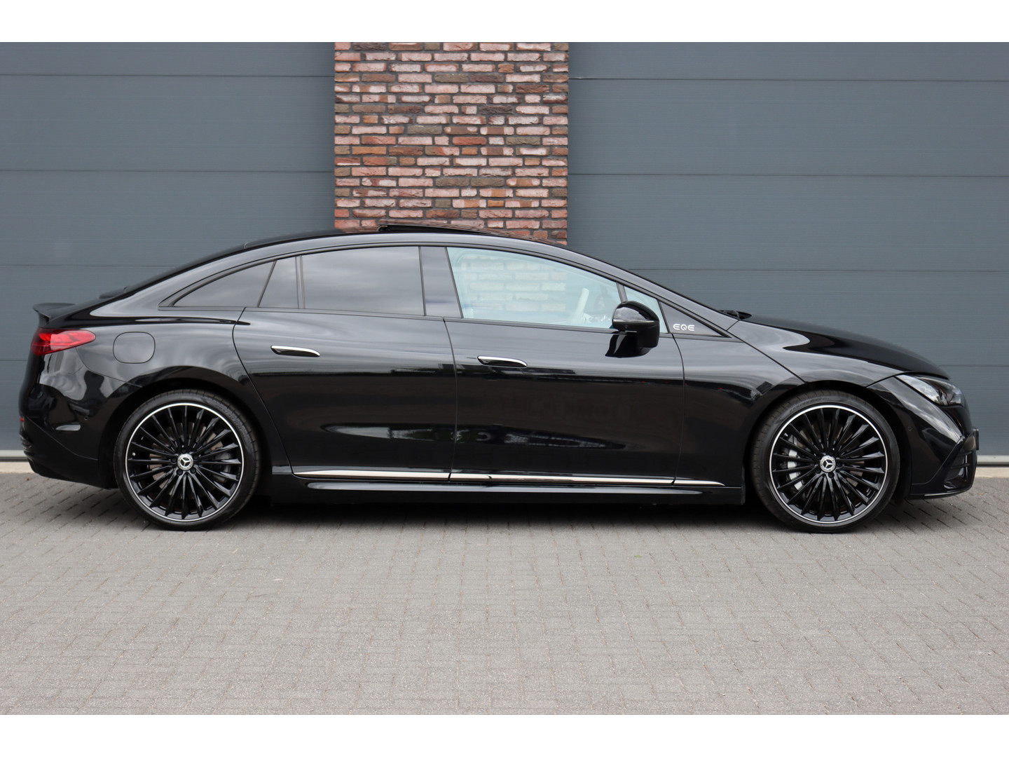 Mercedes-Benz Mercedes-Benz