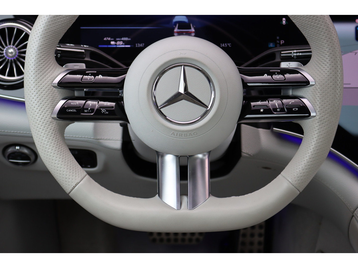 Mercedes-Benz Mercedes-Benz