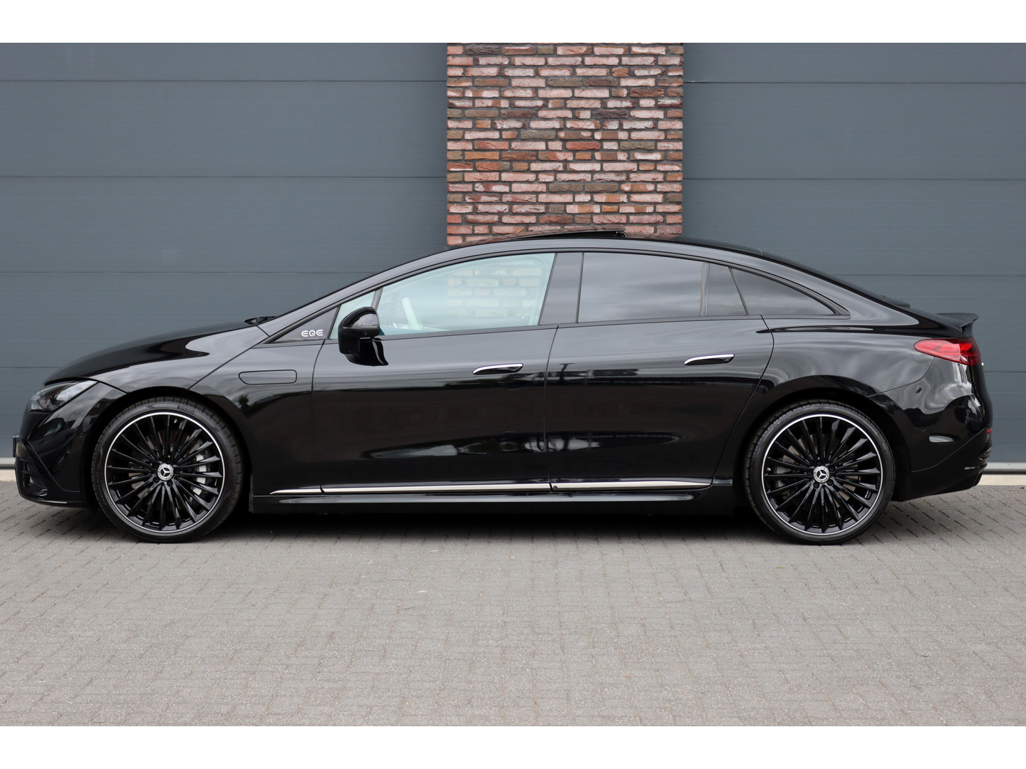 Mercedes-Benz Mercedes-Benz
