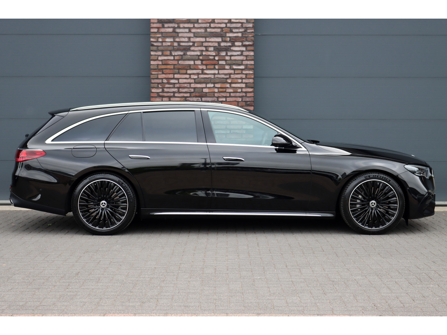 Mercedes-Benz Mercedes-Benz