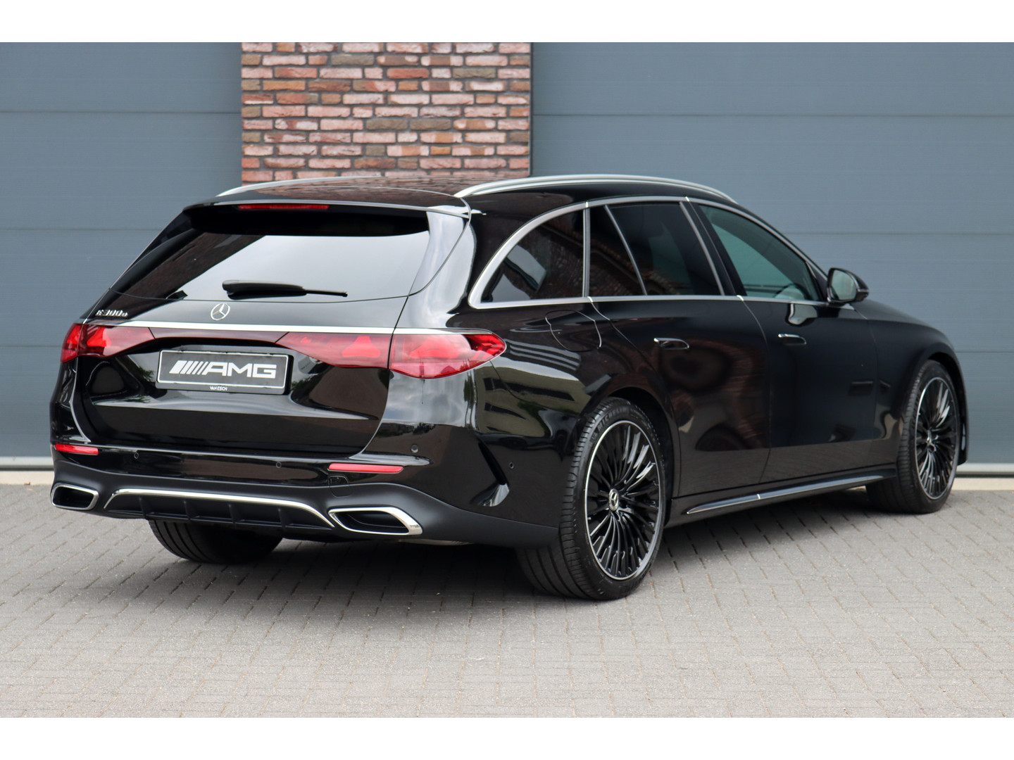 Mercedes-Benz Mercedes-Benz