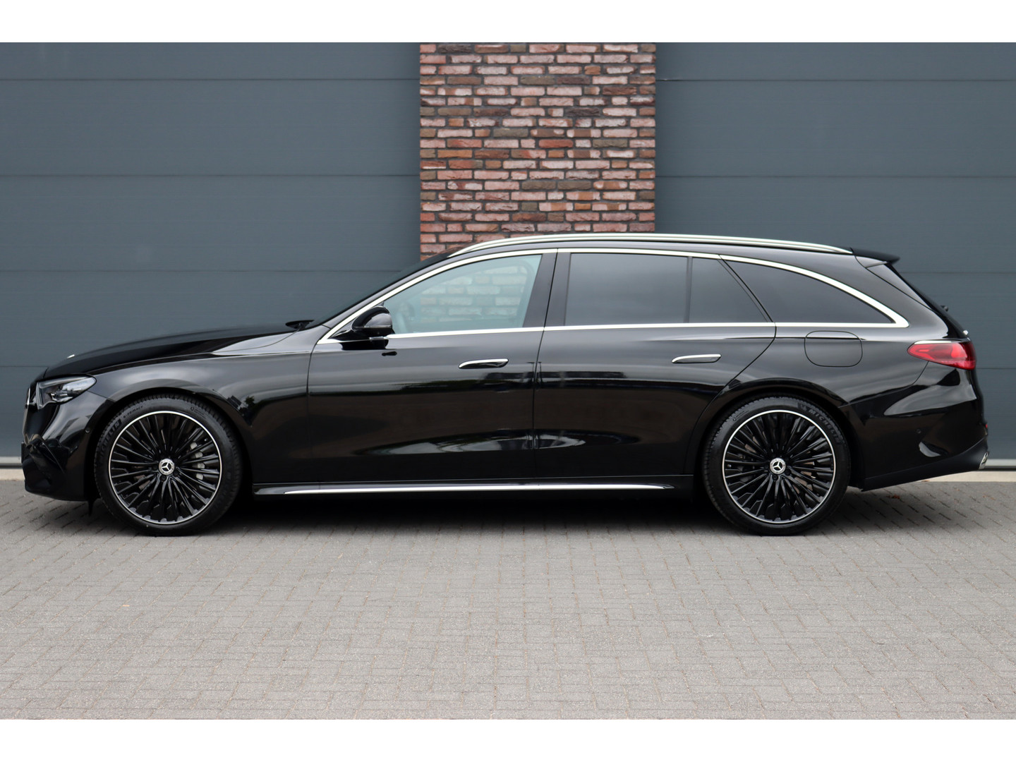 Mercedes-Benz Mercedes-Benz