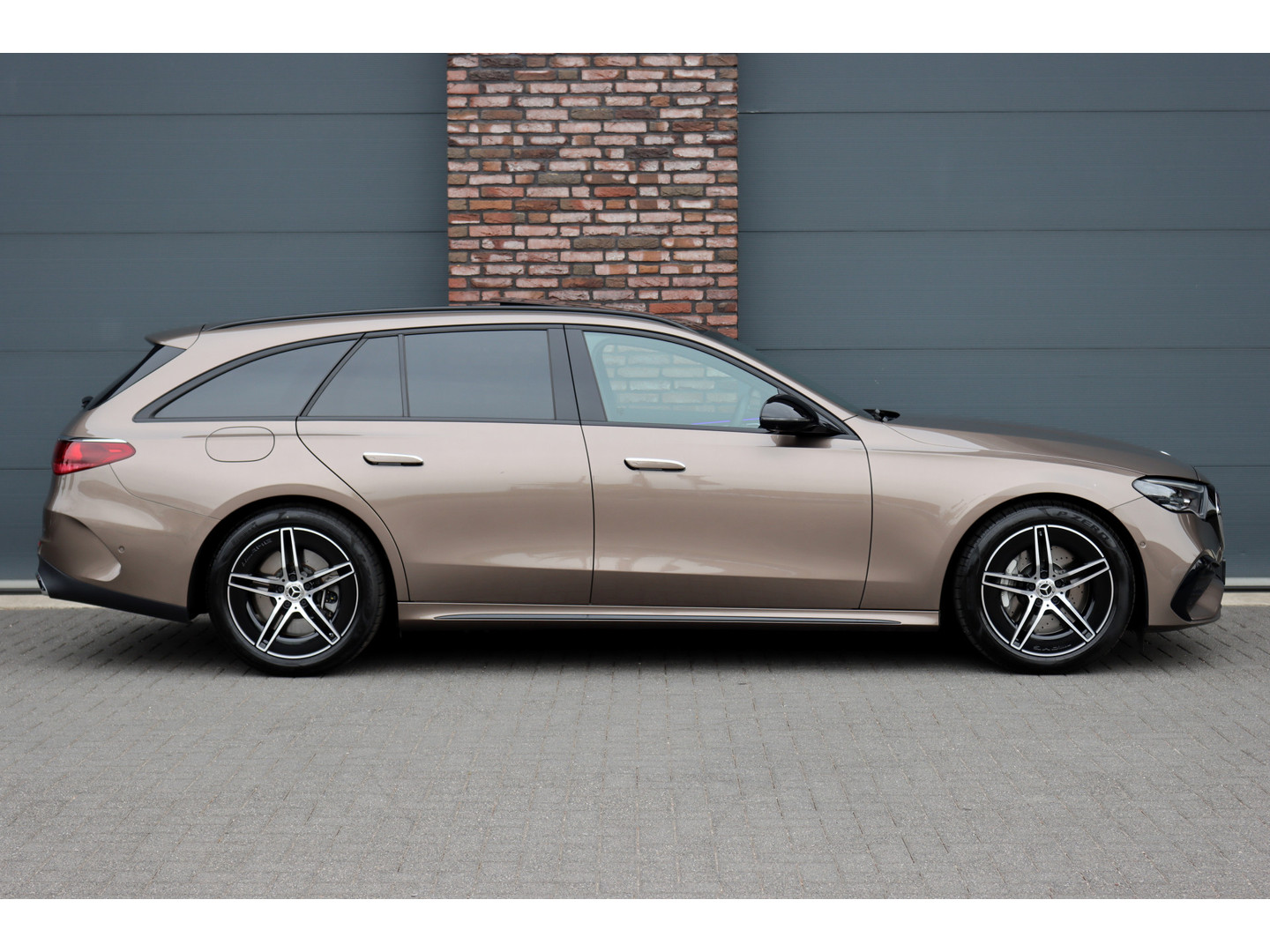 Mercedes-Benz Mercedes-Benz