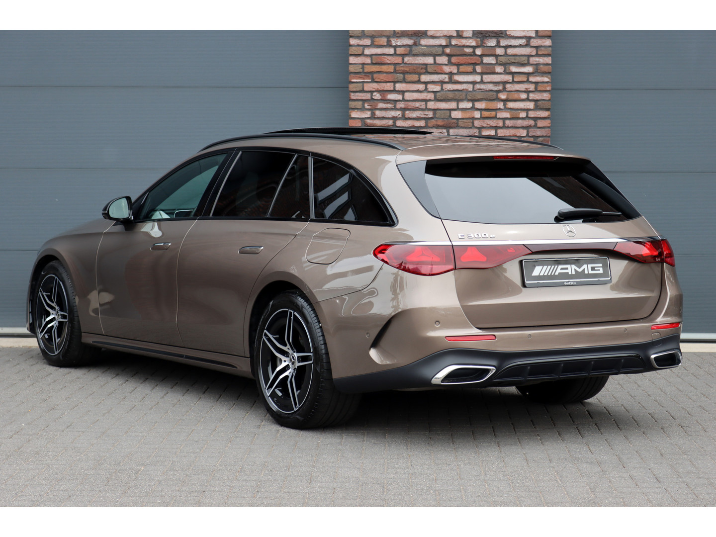 Mercedes-Benz Mercedes-Benz