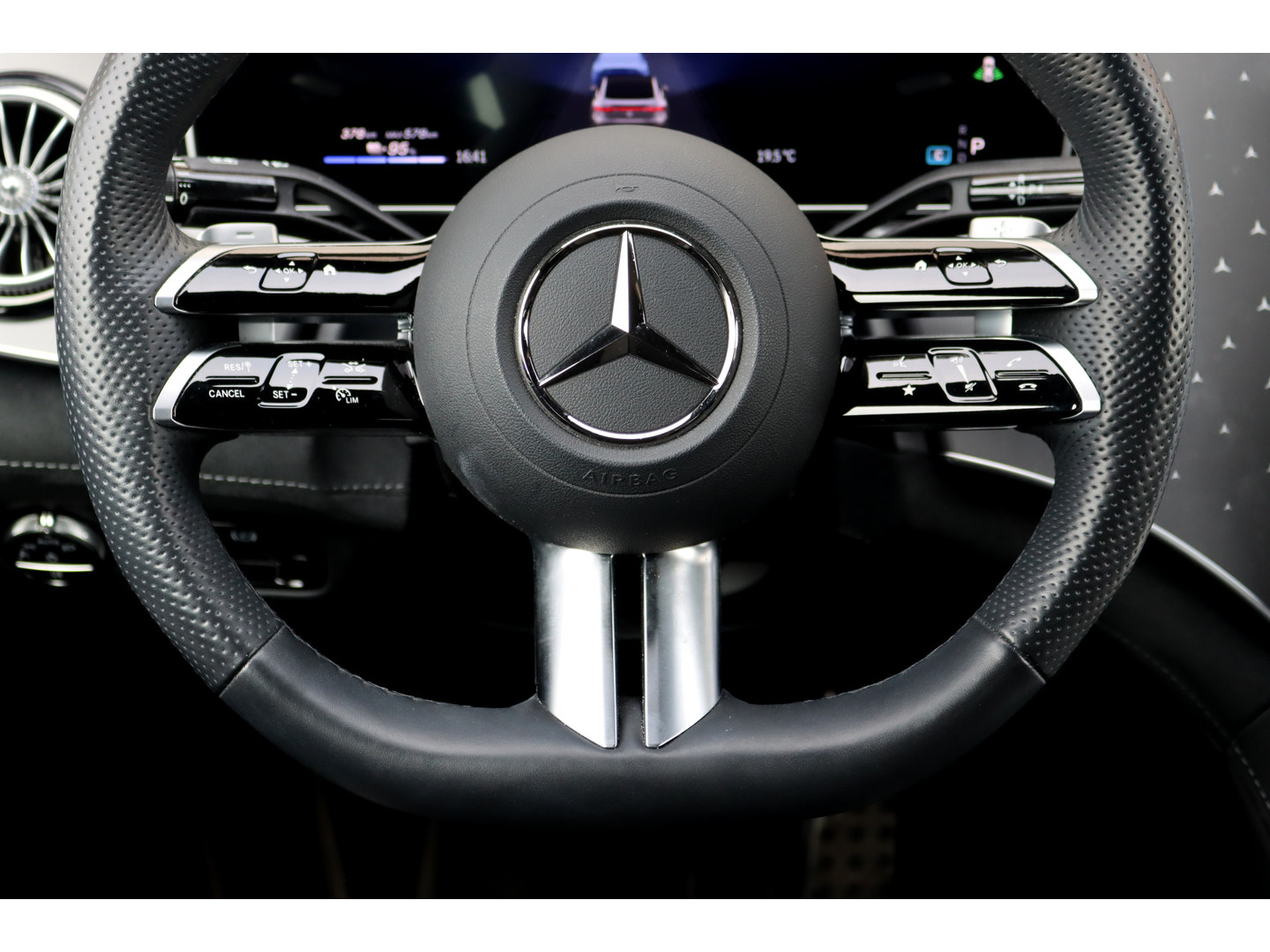 Mercedes-Benz Mercedes-Benz