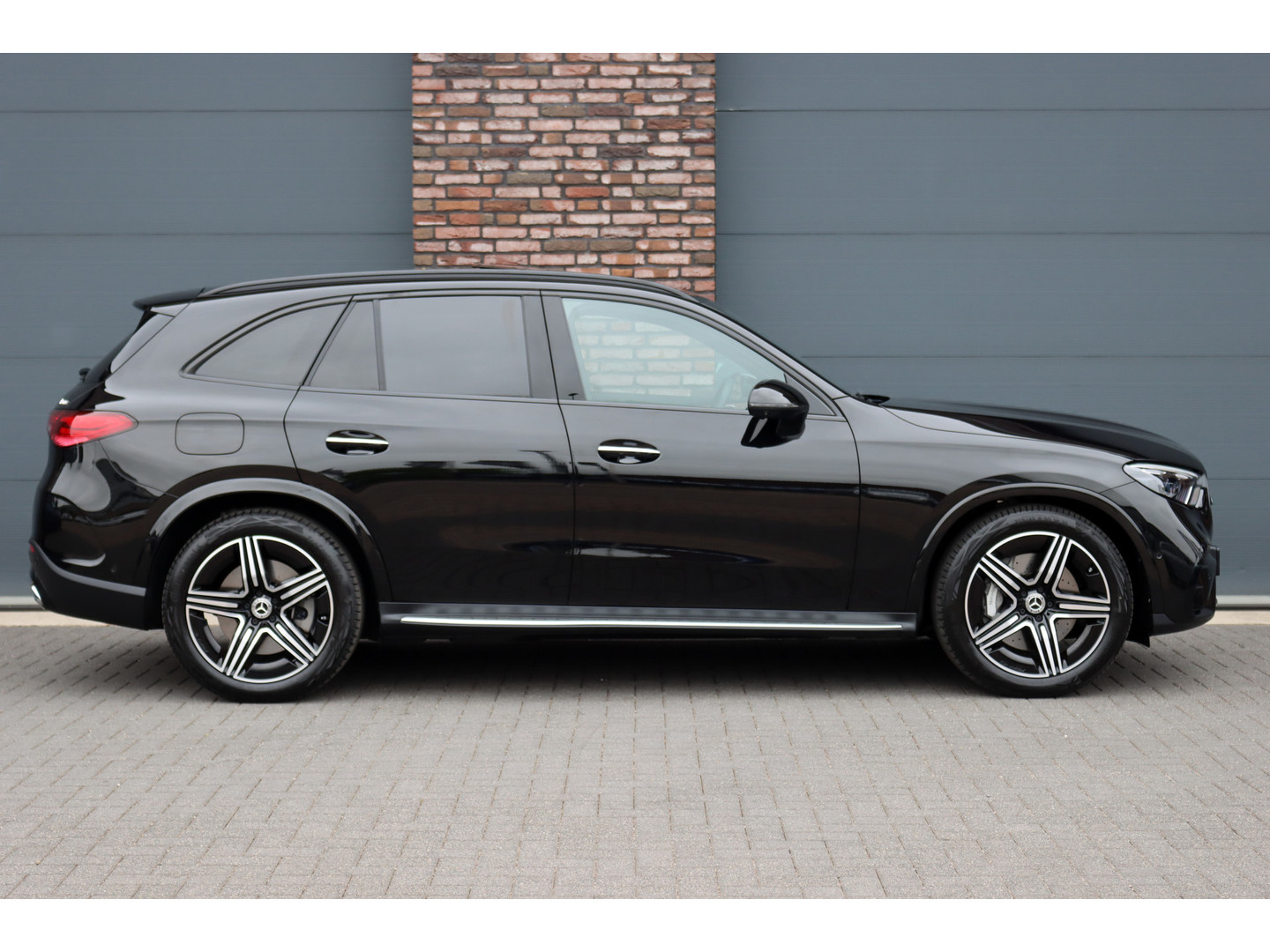 Mercedes-Benz Mercedes-Benz