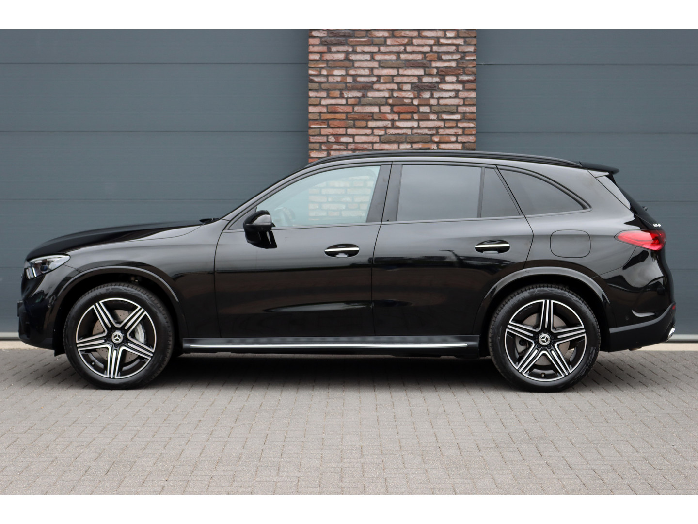 Mercedes-Benz Mercedes-Benz