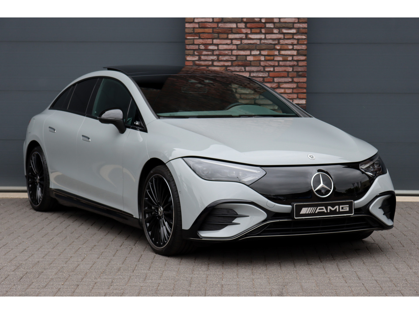 Mercedes-Benz Mercedes-Benz