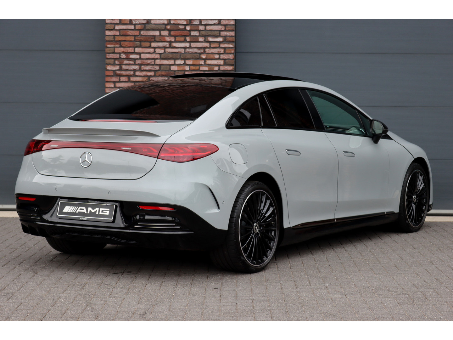 Mercedes-Benz Mercedes-Benz